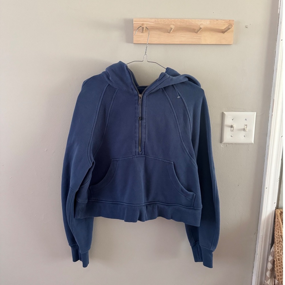 Lululemon oversized scuba XS/S